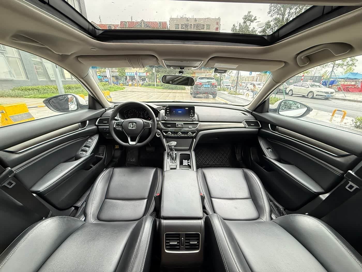 2018 Honda Inspire White, 70,000 km, China export – photo 7