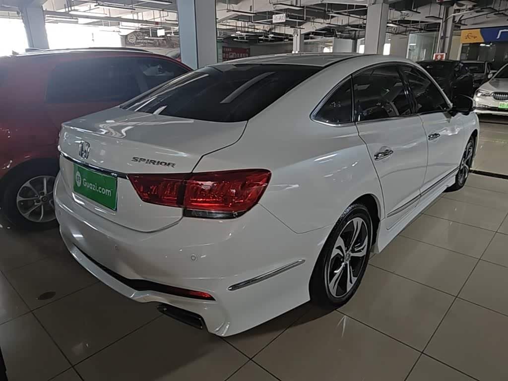 2017 Honda Spirior White, 96,200 km, China export – photo 7
