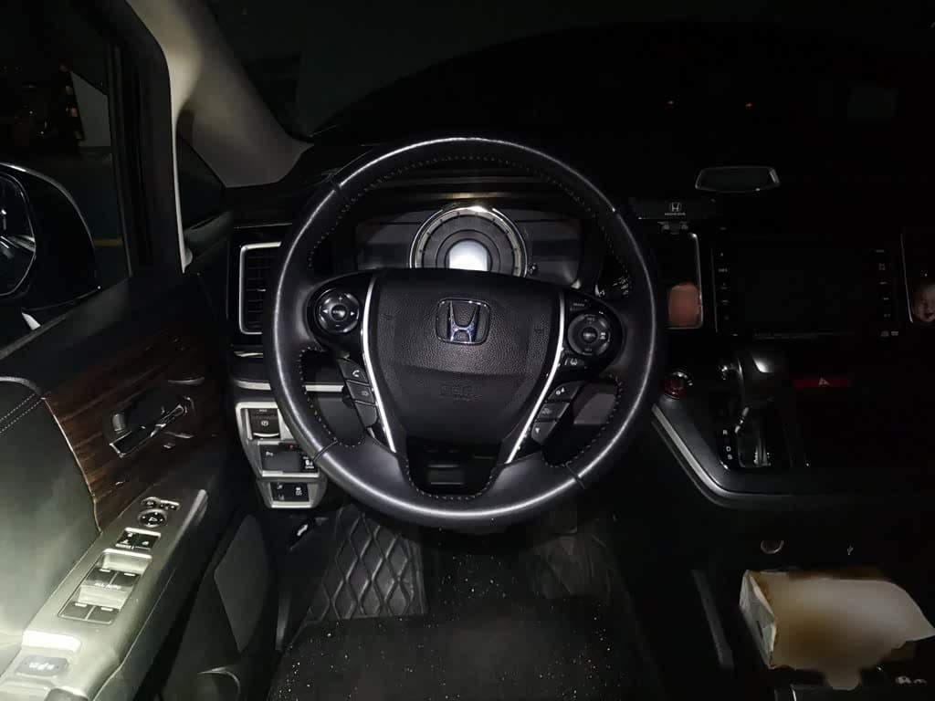 2016 Honda Elysion White, 118,900 km, China export – photo 3