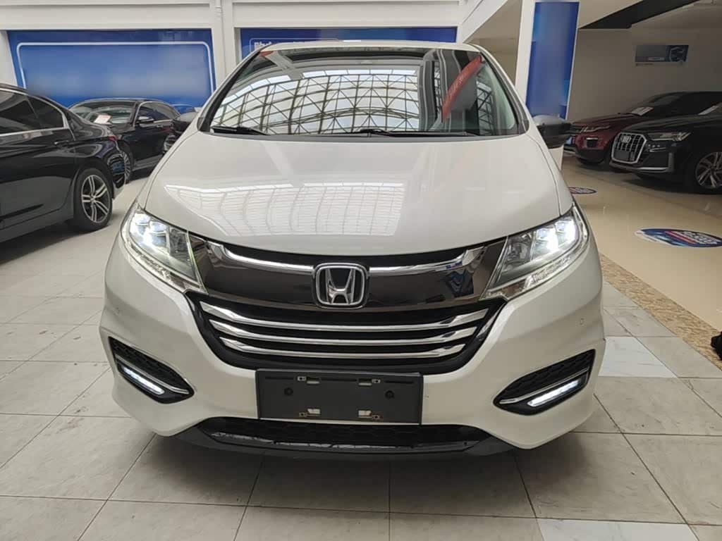 2018 Honda Odyssey White, 120,000 km, China export – photo 3