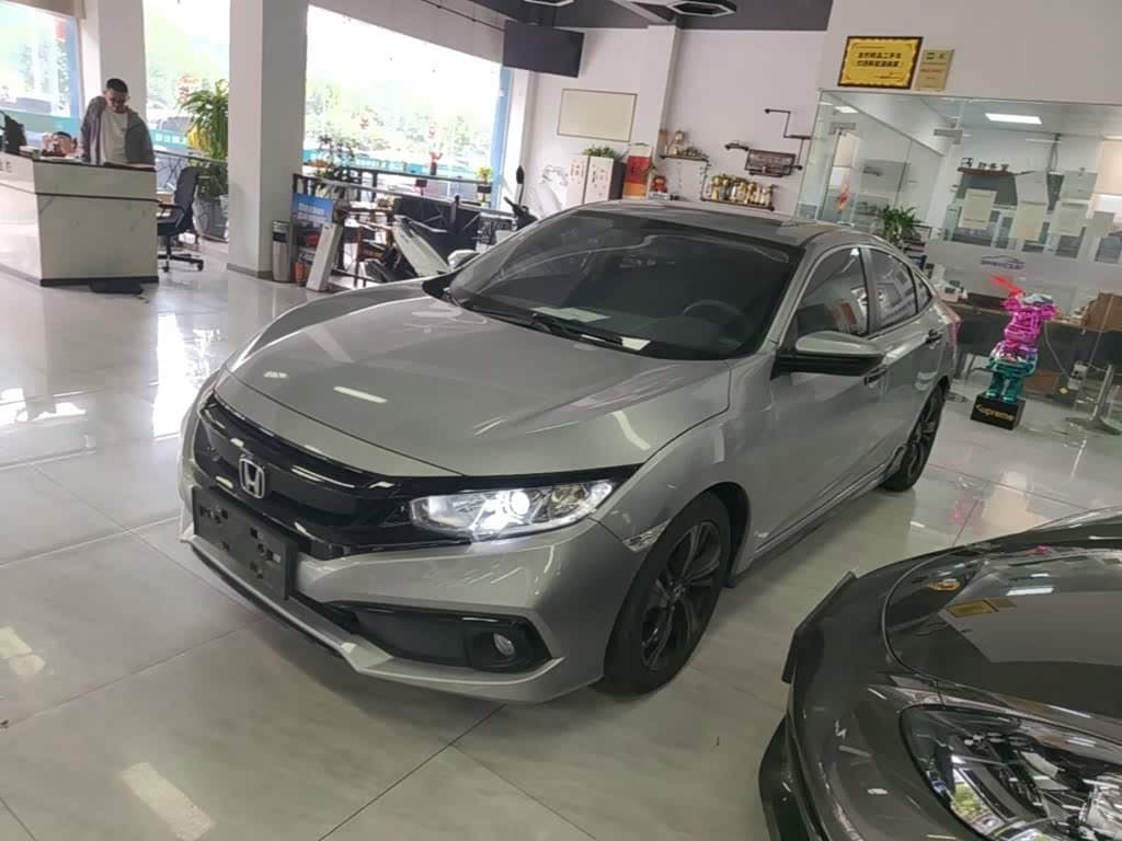 2019 Honda Civic 银灰色, 40,500 km, China export – photo 1