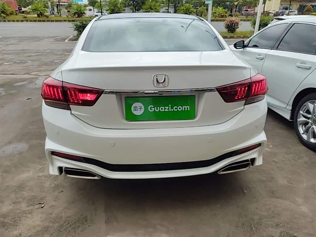 2014 Honda Spirior White, 142,100 km, China export – photo 6
