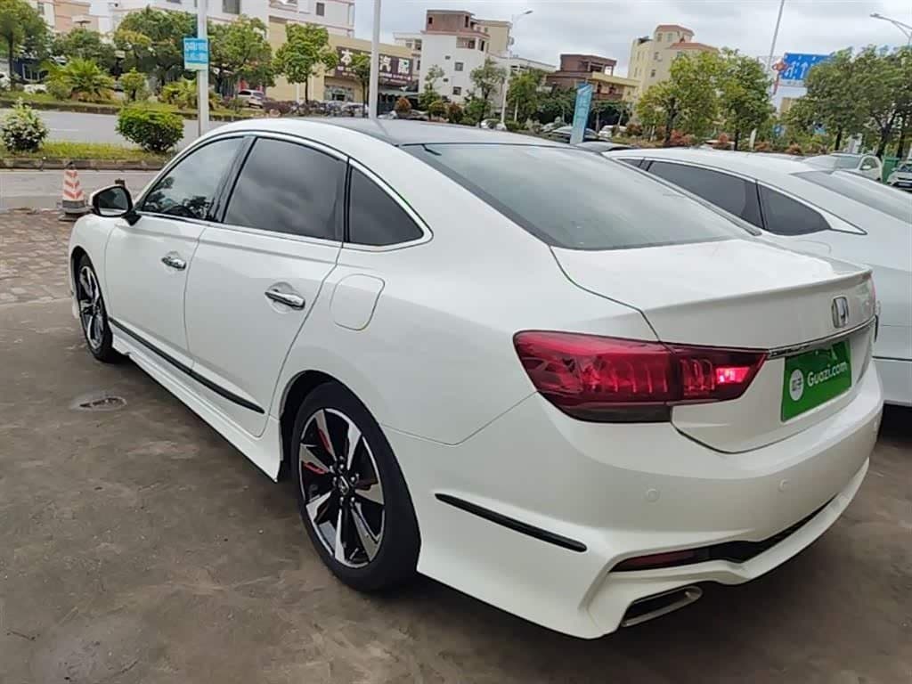 2014 Honda Spirior White, 142,100 km, China export – photo 5