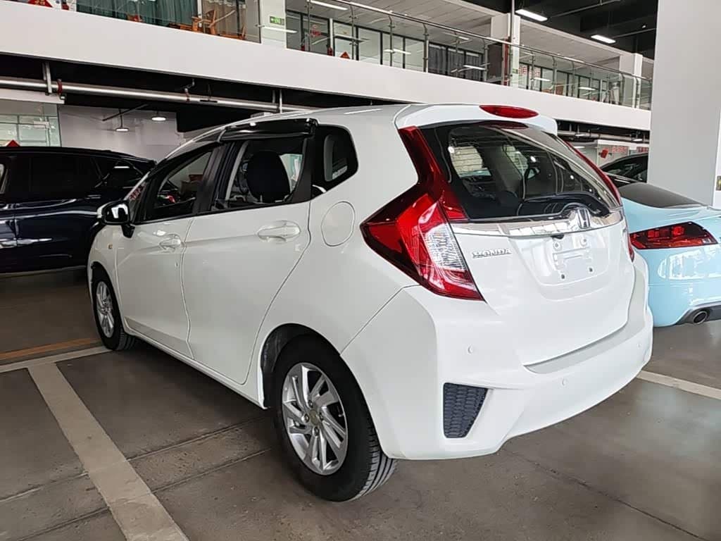 2014 Honda Fit White, 90,800 km, China export – photo 5