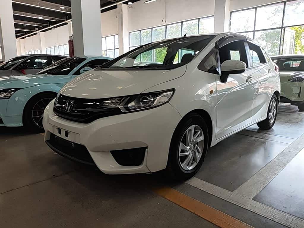 2014 Honda Fit White, 90,800 km, China export – photo 1