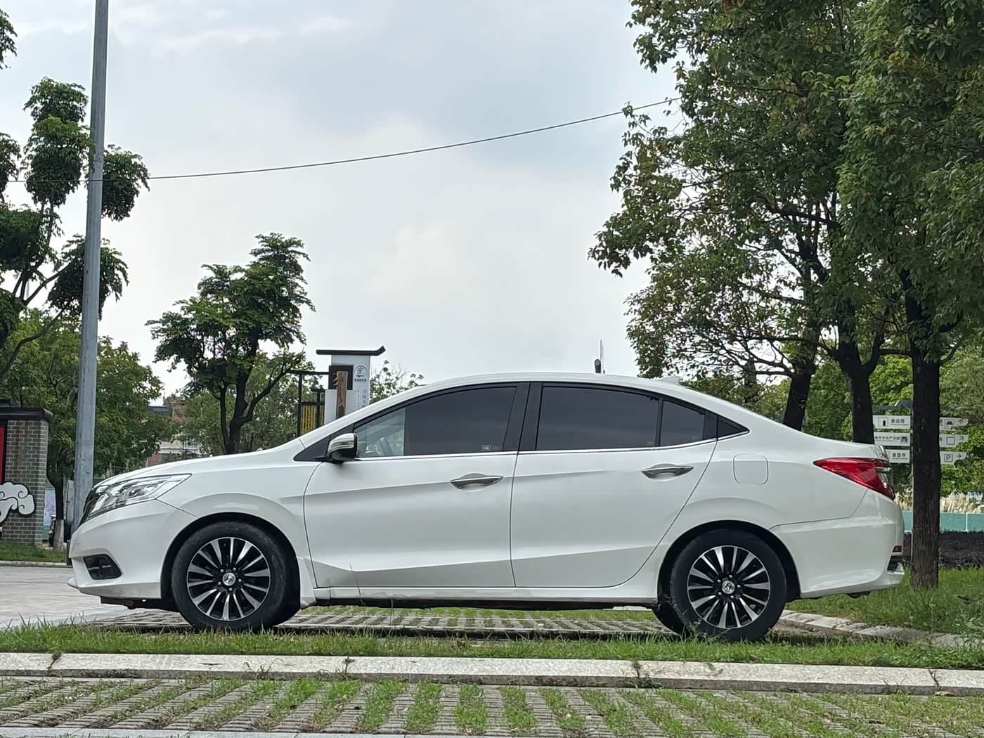 2013 Honda Lingpai White, 120,000 km, China export – photo 4