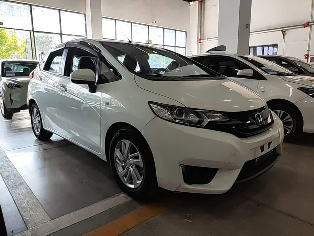 2014 Honda Fit White, 90,800 km, China export – photo 4