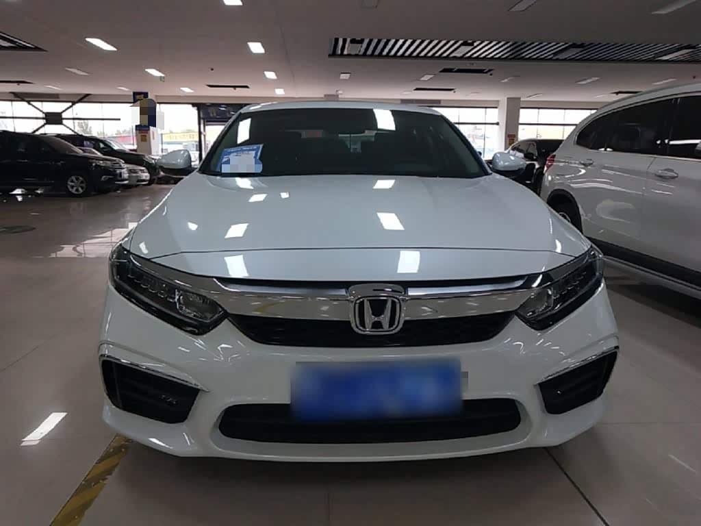 2018 Honda Inspire White, 30,400 km, China export – photo 3