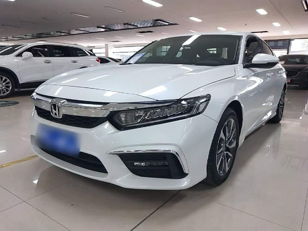 2018 Honda Inspire White, 30,400 km, China export – photo 2