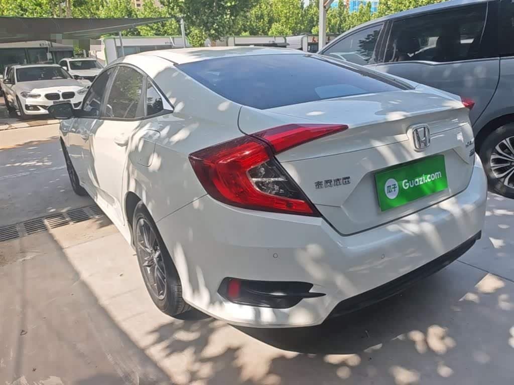 2019 Honda Civic White, 34,800 km, China export – photo 5
