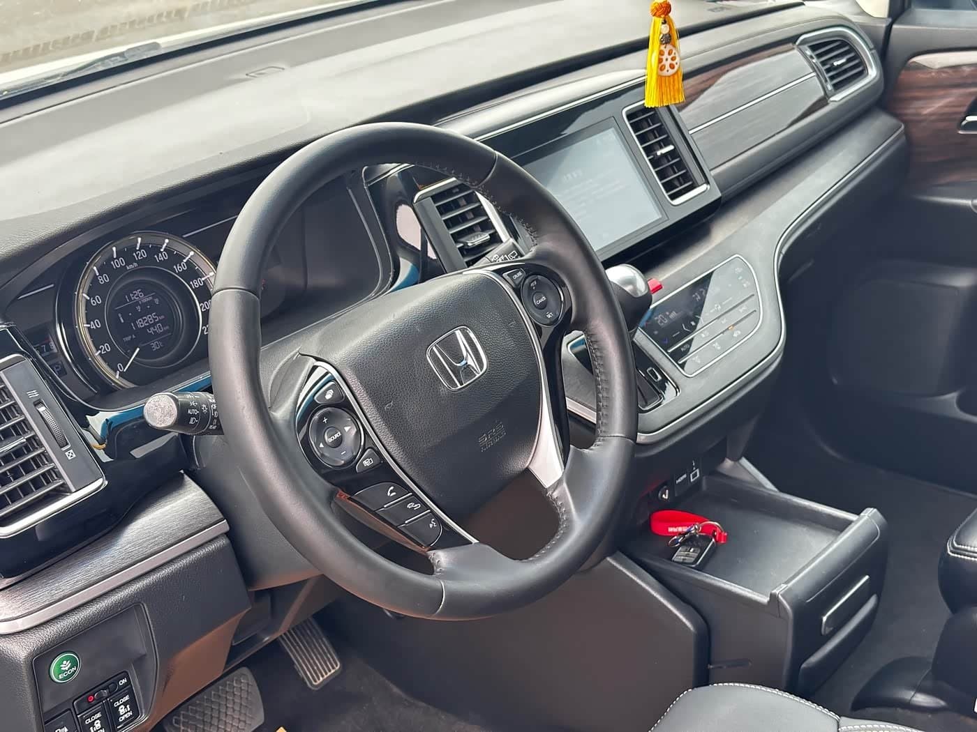 2016 Honda Elysion White, 118,000 km, China export – photo 5