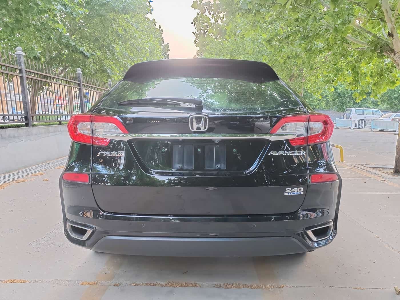 2017 Honda Avancier Black, 98,000 km, China export – photo 5