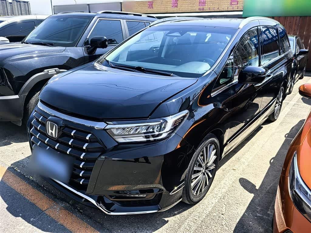 2023 Honda Elysion Black, 25,700 km, China export – photo 2