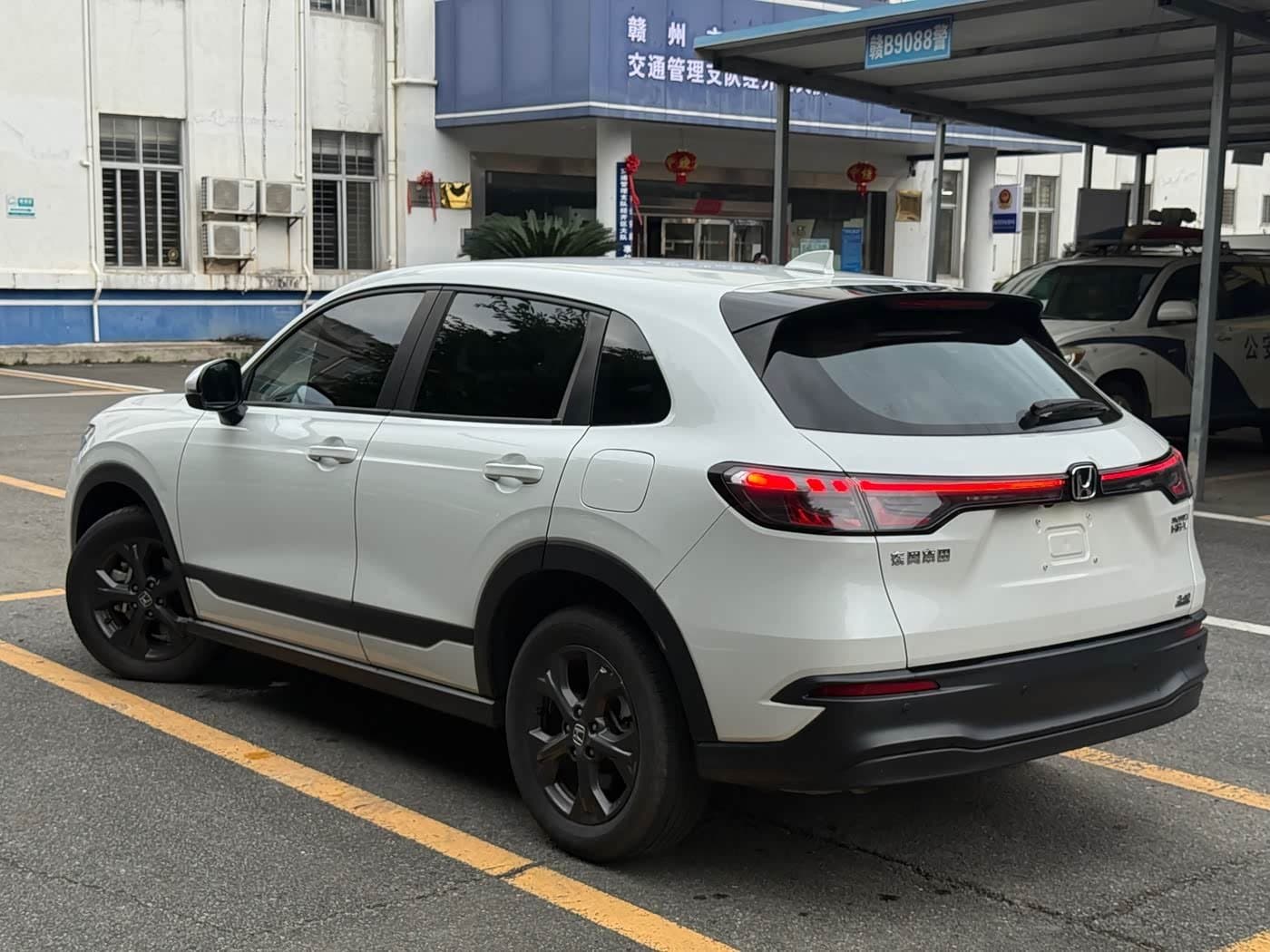 2023 Honda HR-V White, 15,000 km, China export – photo 6
