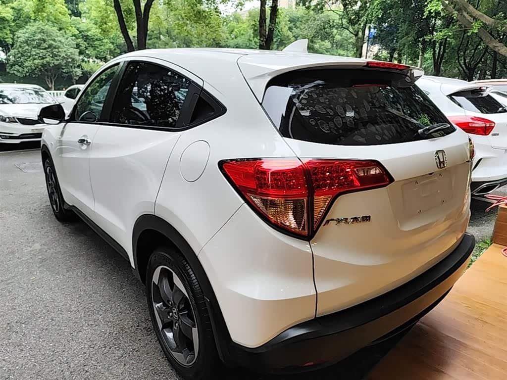 2015 Honda Vezel White, 93,800 km, China export – photo 5