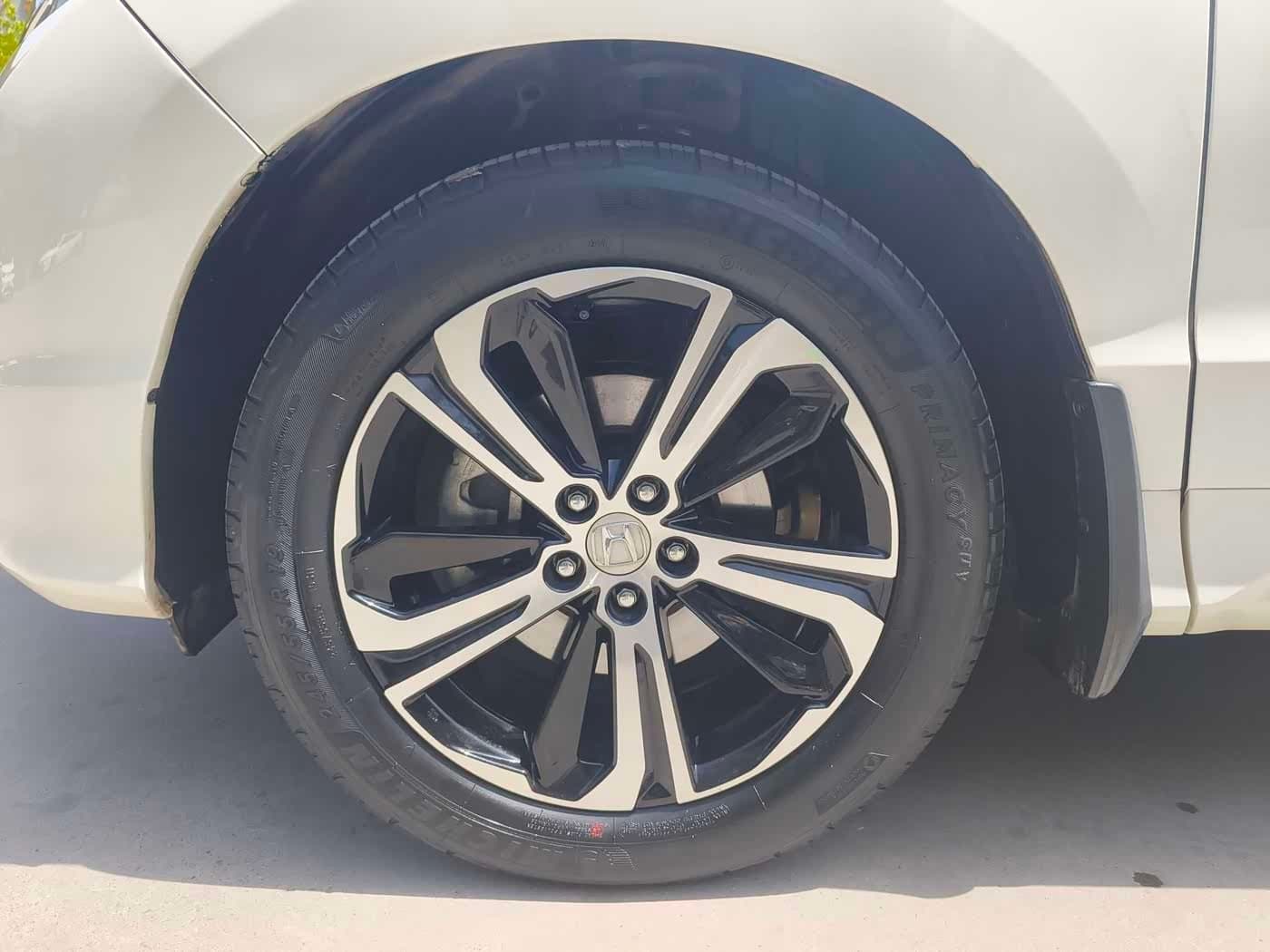 2017 Honda UR-V White, 61,000 km, China export – photo 4
