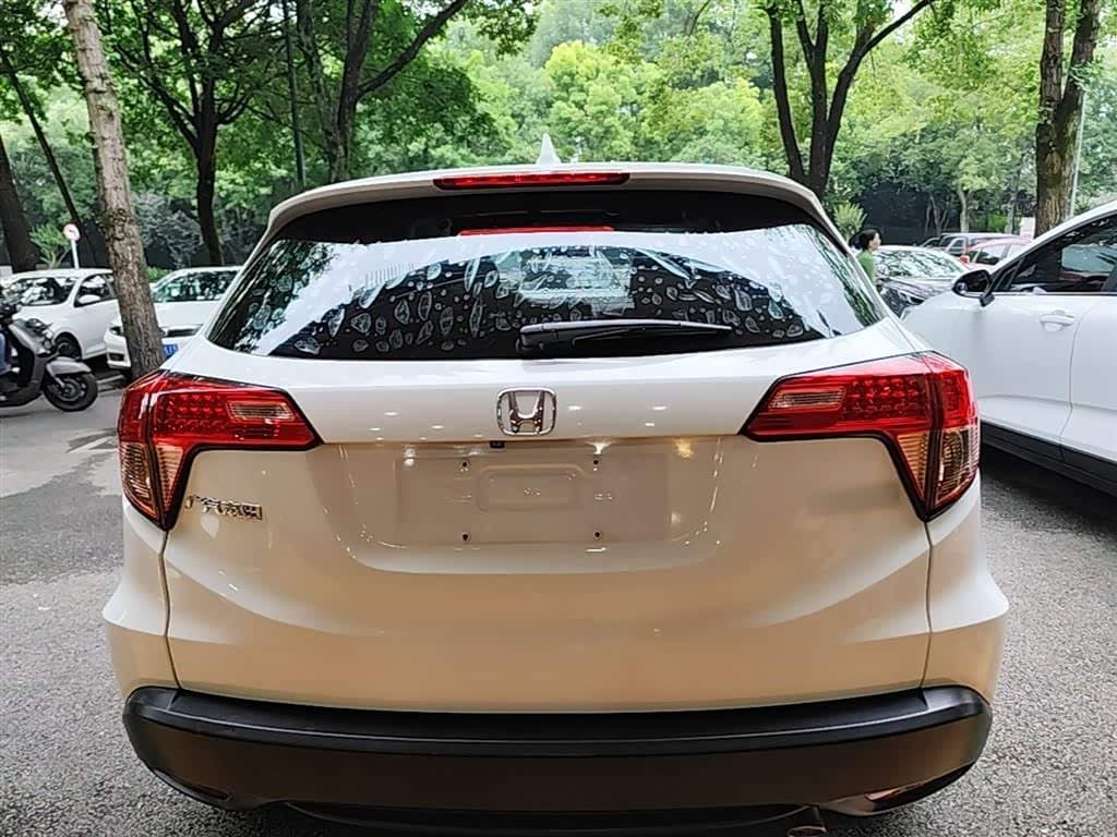 2015 Honda Vezel White, 93,800 km, China export – photo 6