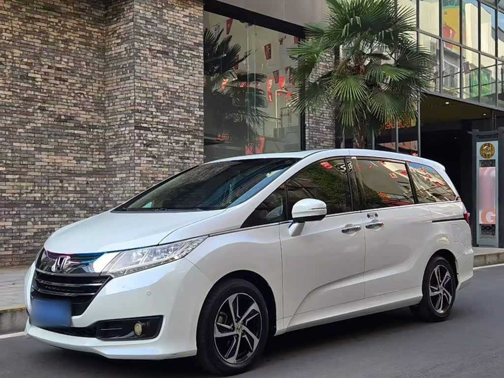 2017 Honda Odyssey White, 128,500 km, China export – photo 1