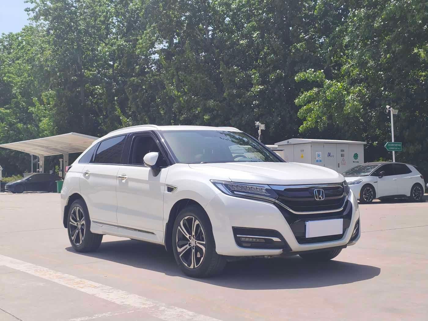 2017 Honda UR-V White, 61,000 km, China export – photo 3