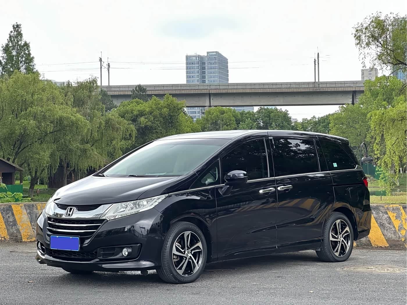 2017 Honda Odyssey Black, 30,000 km, China export – photo 1