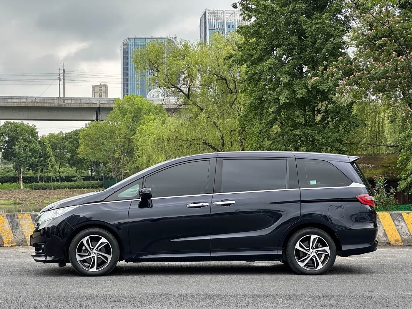 2017 Honda Odyssey Black, 30,000 km, China export – photo 4