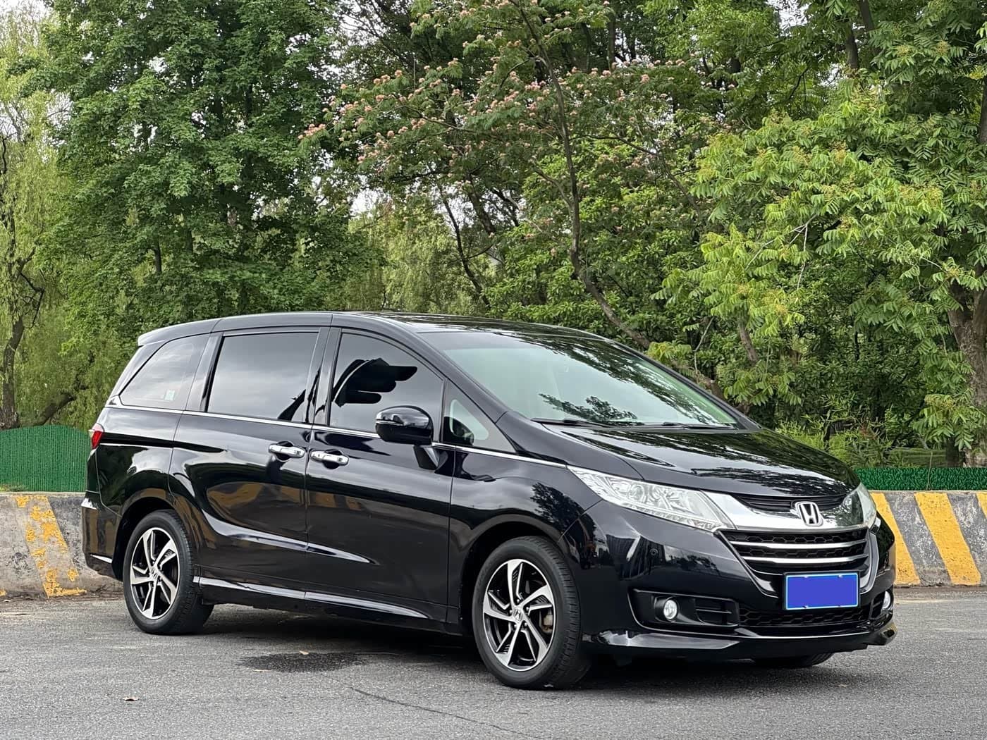 2017 Honda Odyssey Black, 30,000 km, China export – photo 3