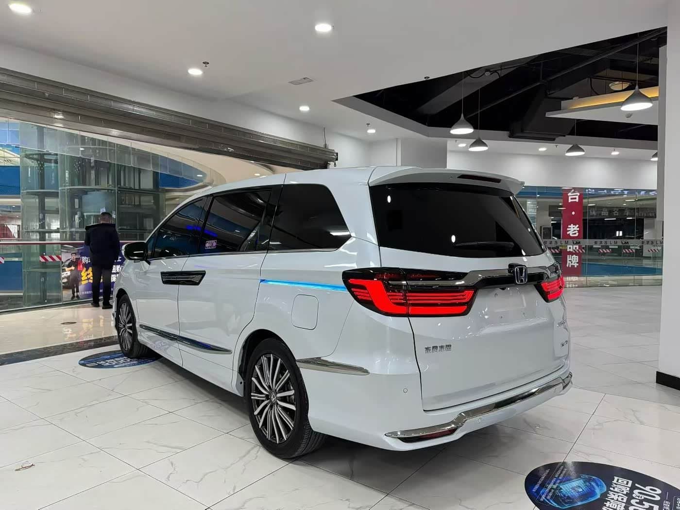 2023 Honda Elysion White, 30,000 km, China export – photo 7