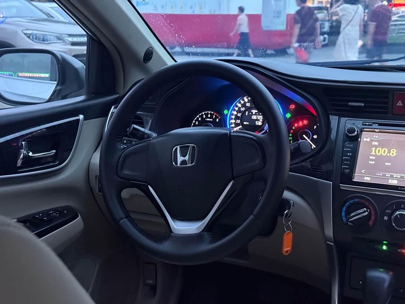 2013 Honda Lingpai 银灰色, 136,000 km, China export – photo 5