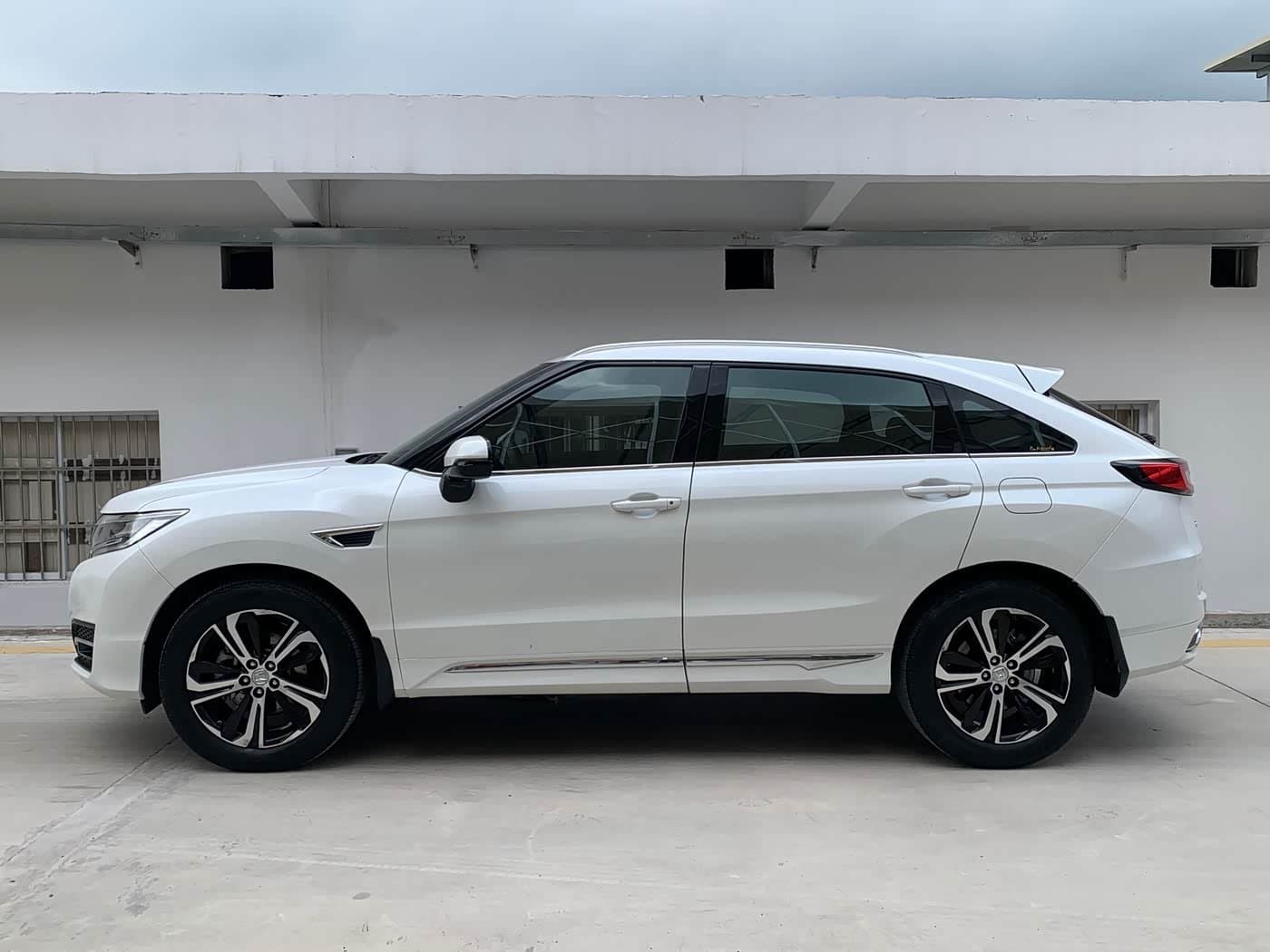 2017 Honda UR-V White, 120,000 km, China export – photo 4