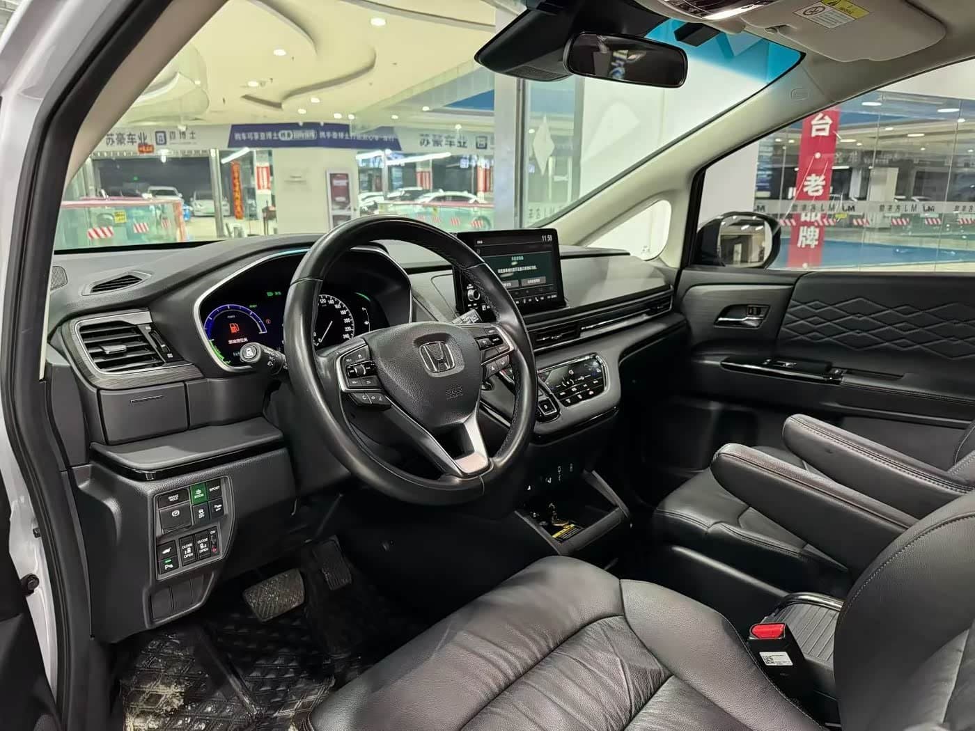 2023 Honda Elysion White, 30,000 km, China export – photo 4