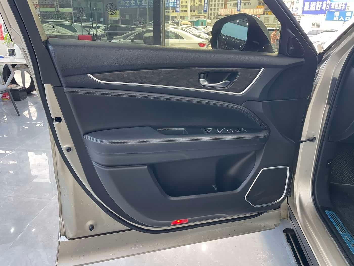 2020 Honda UR-V Champagne, 79,000 km, China export – photo 6
