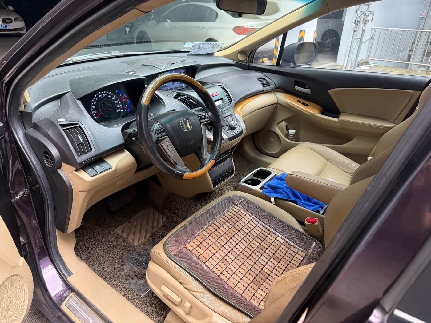2011 Honda Odyssey Red, 180,000 km, China export – photo 3