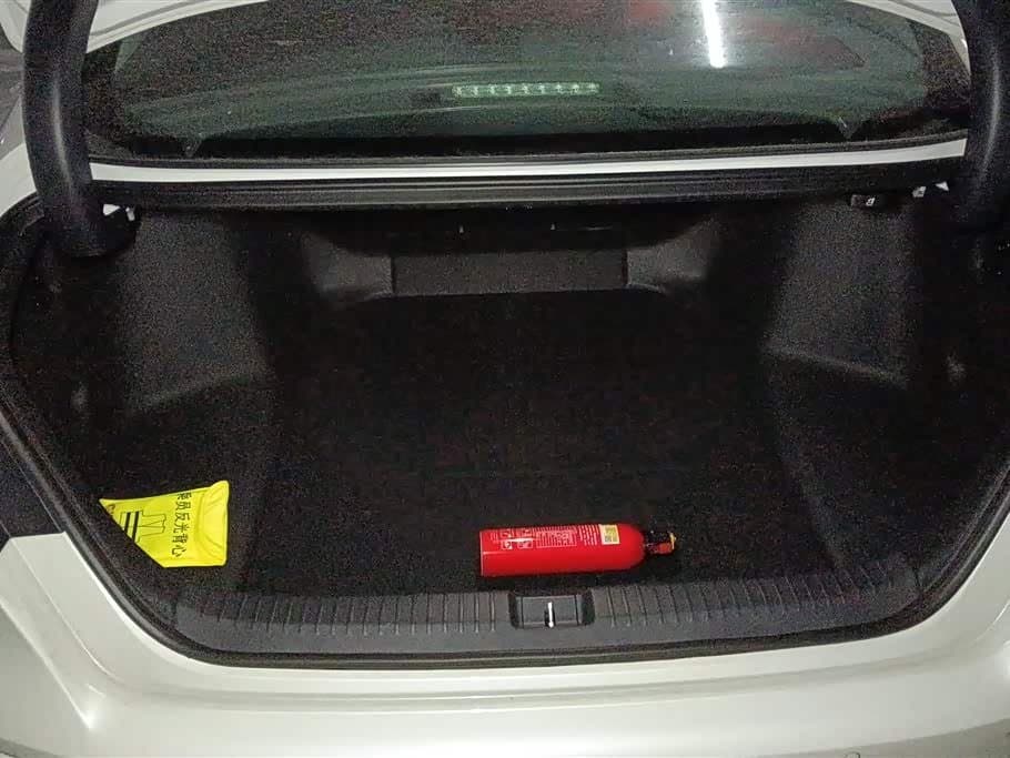 2025 Honda Accord White, 1,400 km, China export – photo 4