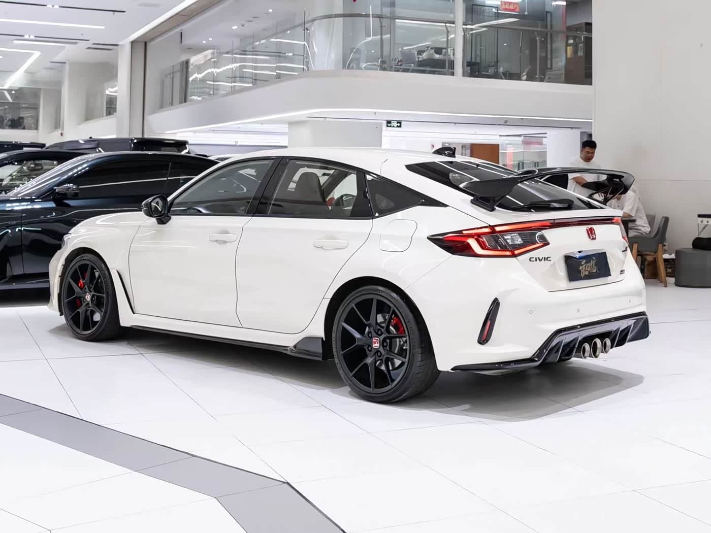 2022 Honda Civic White, 31,000 km, China export – photo 4