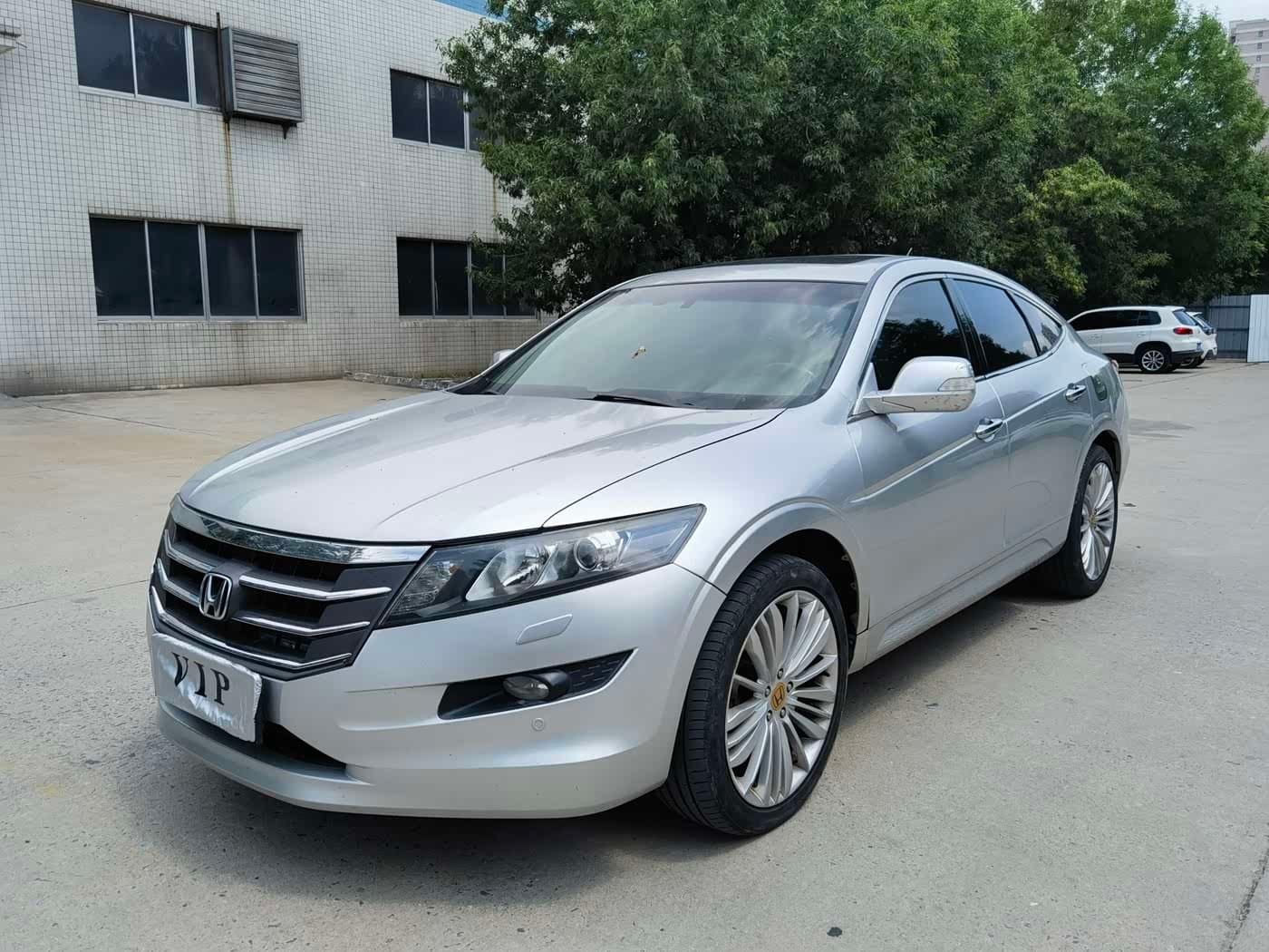 2010 Honda Crosstour 银灰色, 180,000 km, China export – photo 1