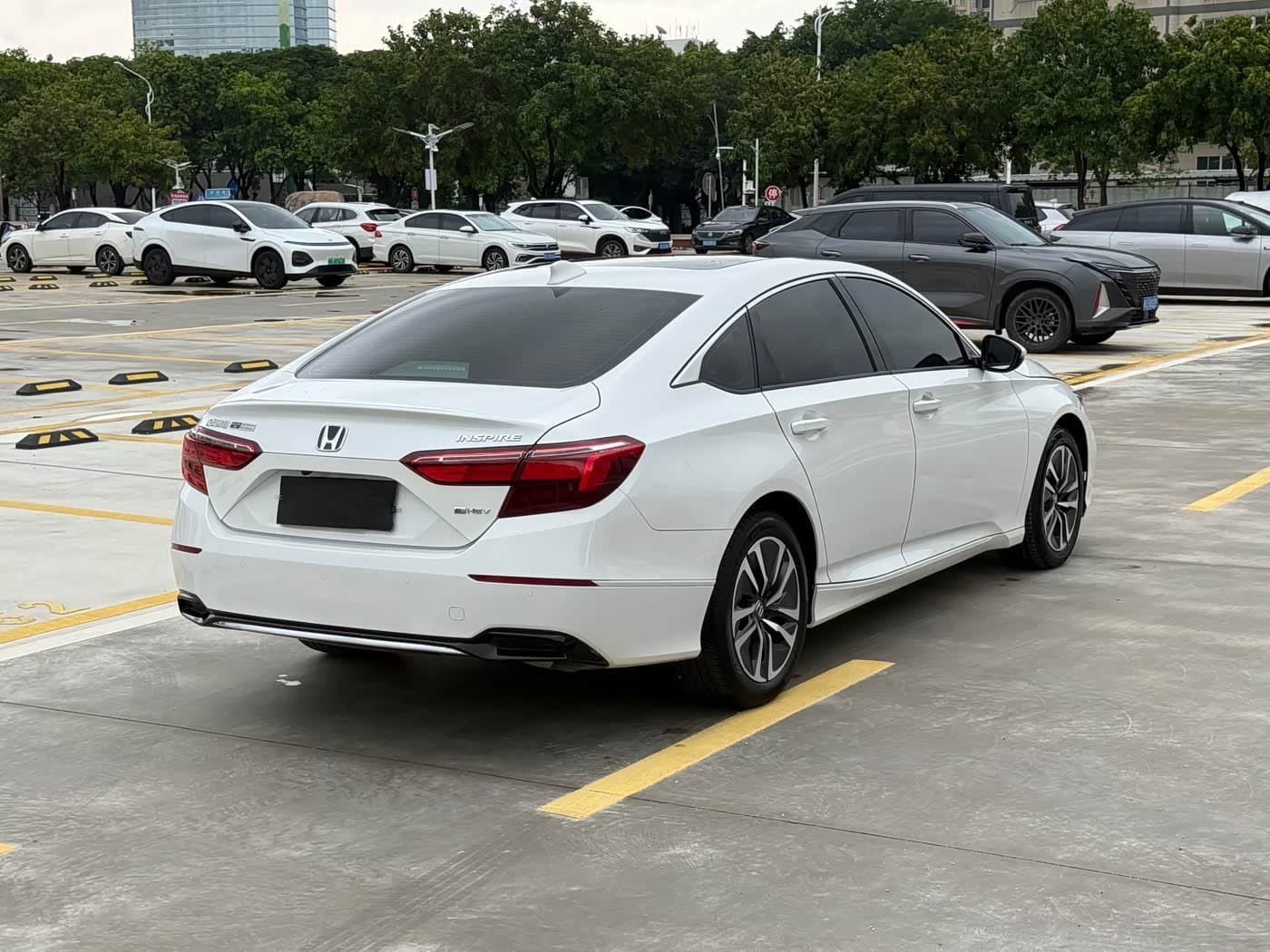 2021 Honda Inspire White, 60,000 km, China export – photo 6