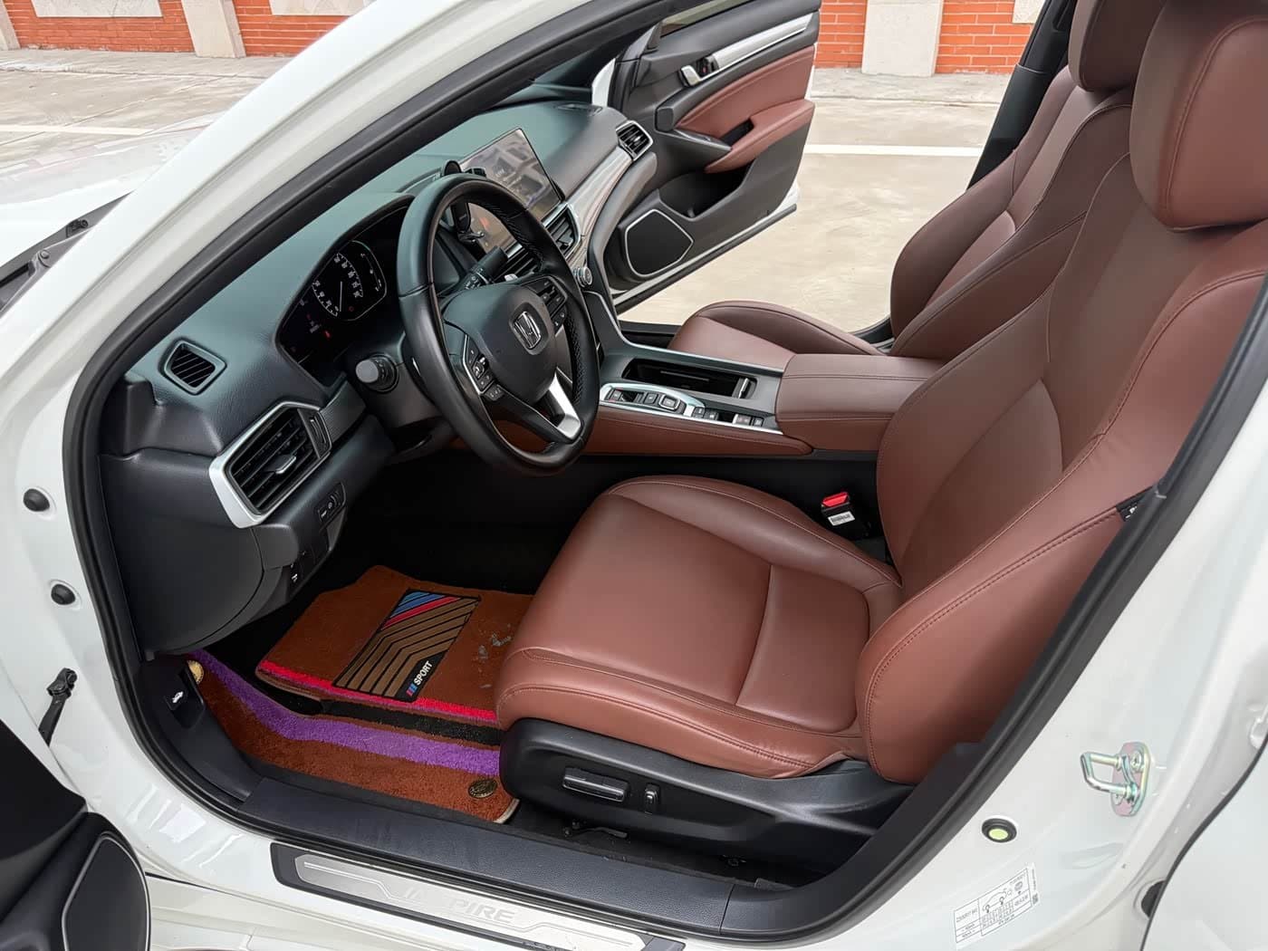 2021 Honda Inspire White, 60,000 km, China export – photo 7