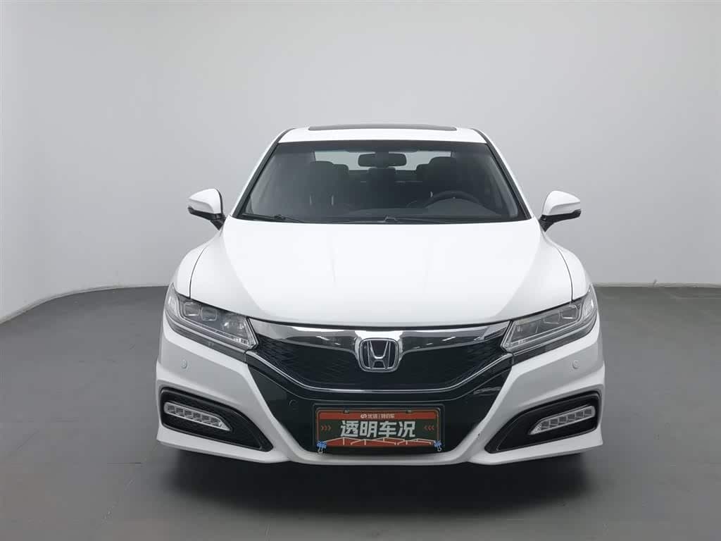 2014 Honda Spirior White, 120,900 km, China export – photo 3