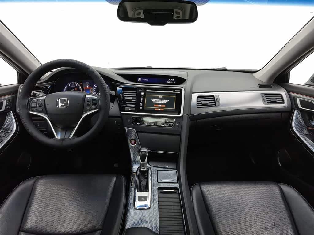 2014 Honda Spirior White, 120,900 km, China export – photo 5