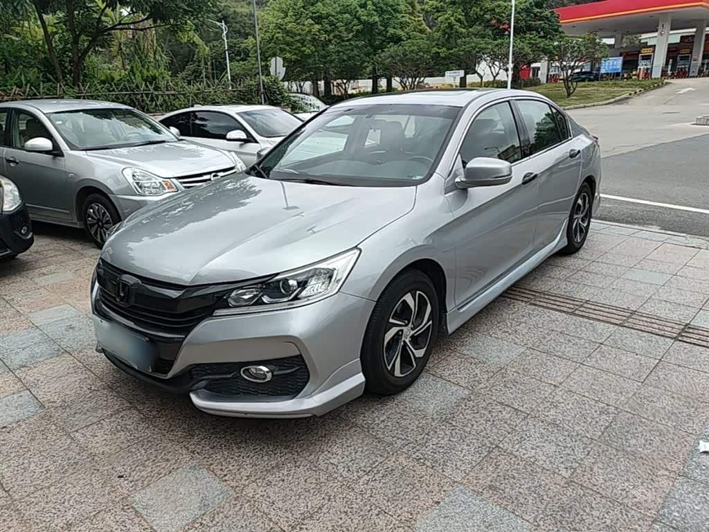 2016 Honda Accord 银灰色, 180,100 km, China export – photo 1