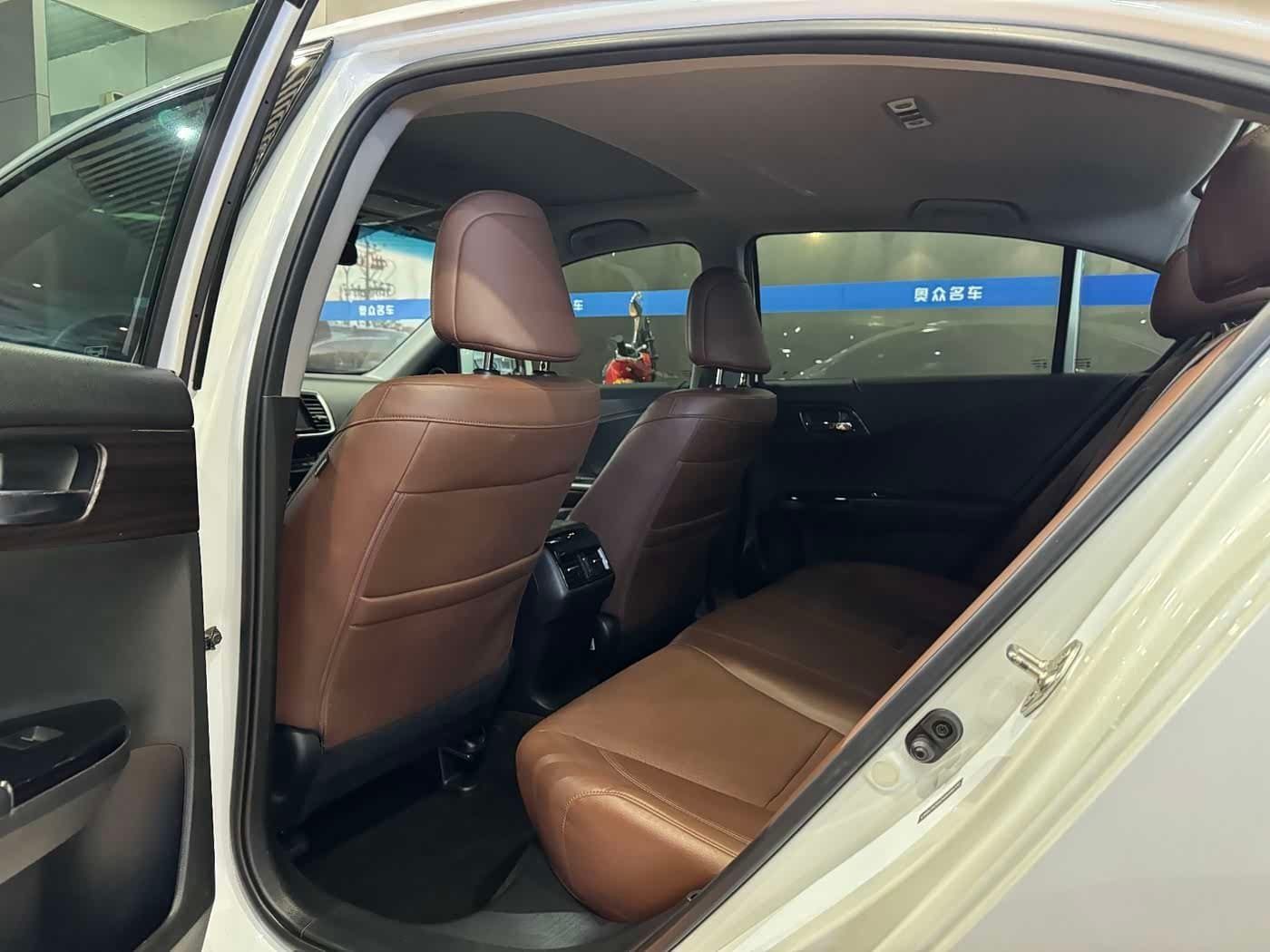 2016 Honda Accord White, 64,000 km, China export – photo 6