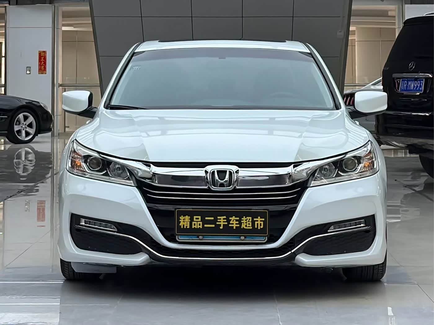 2016 Honda Accord White, 59,000 km, China export – photo 1