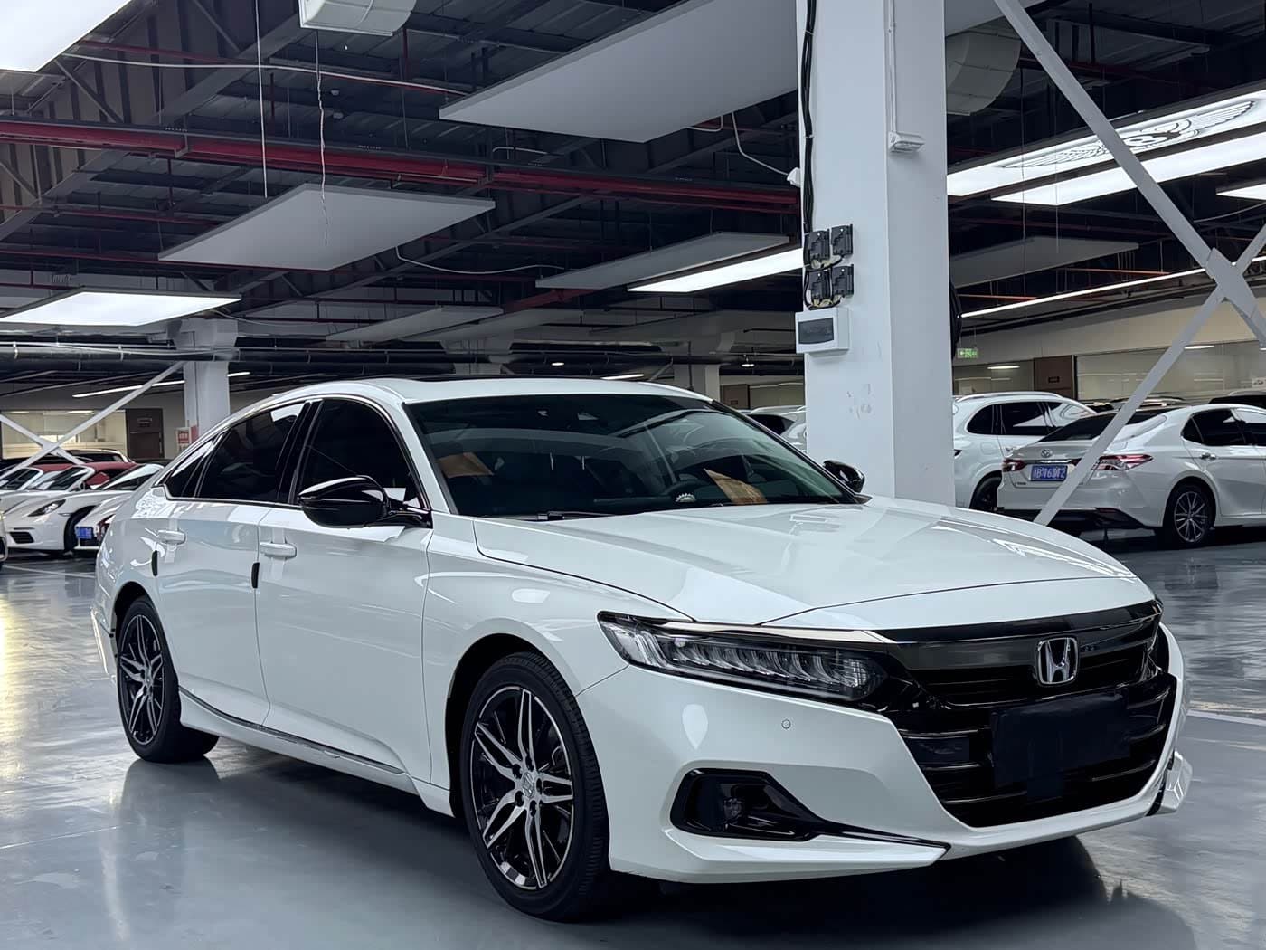 2021 Honda Accord White, 20,000 km, China export – photo 3