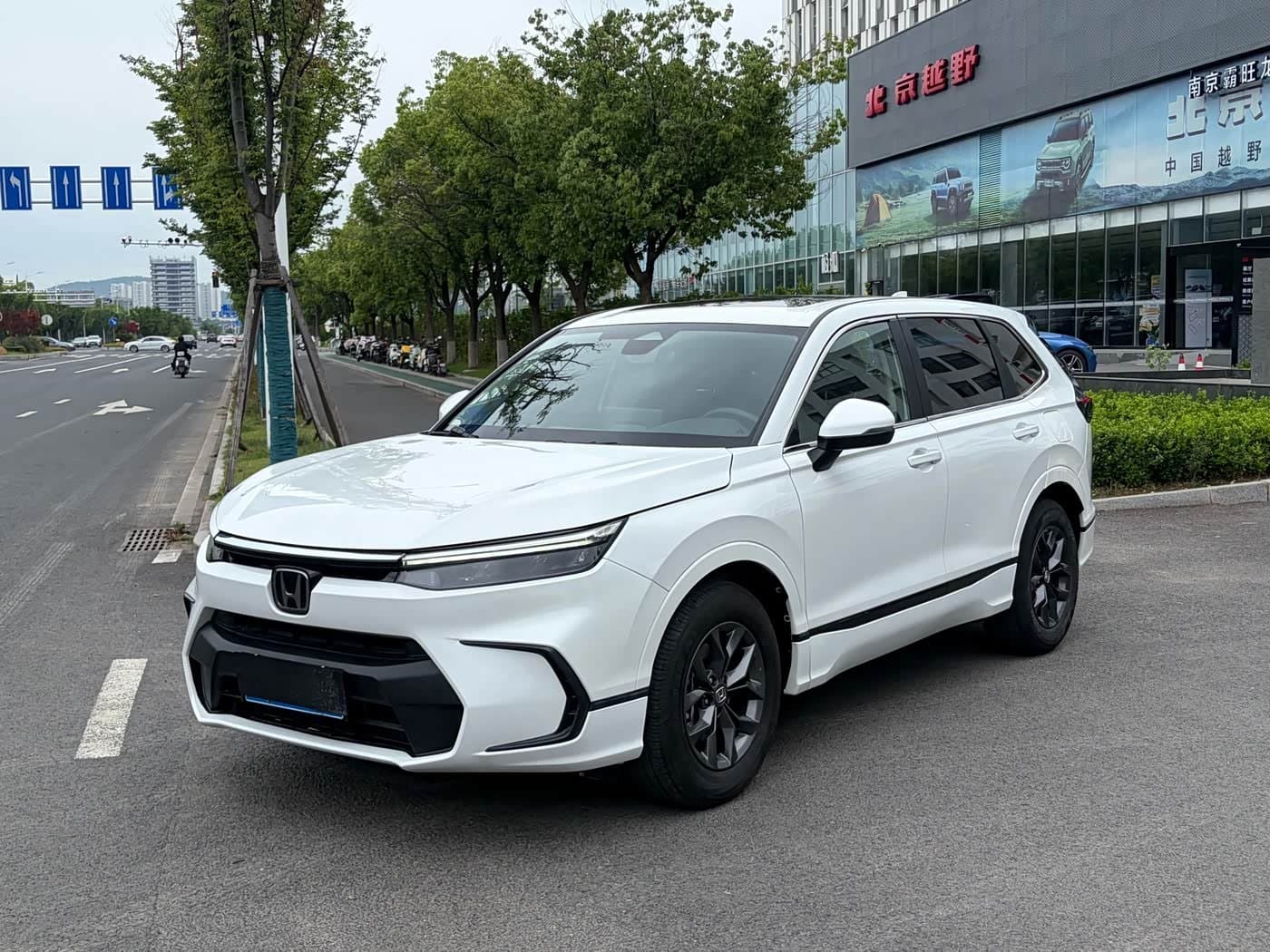 2024 Honda Haoying White, 4,800 km, China export – photo 1