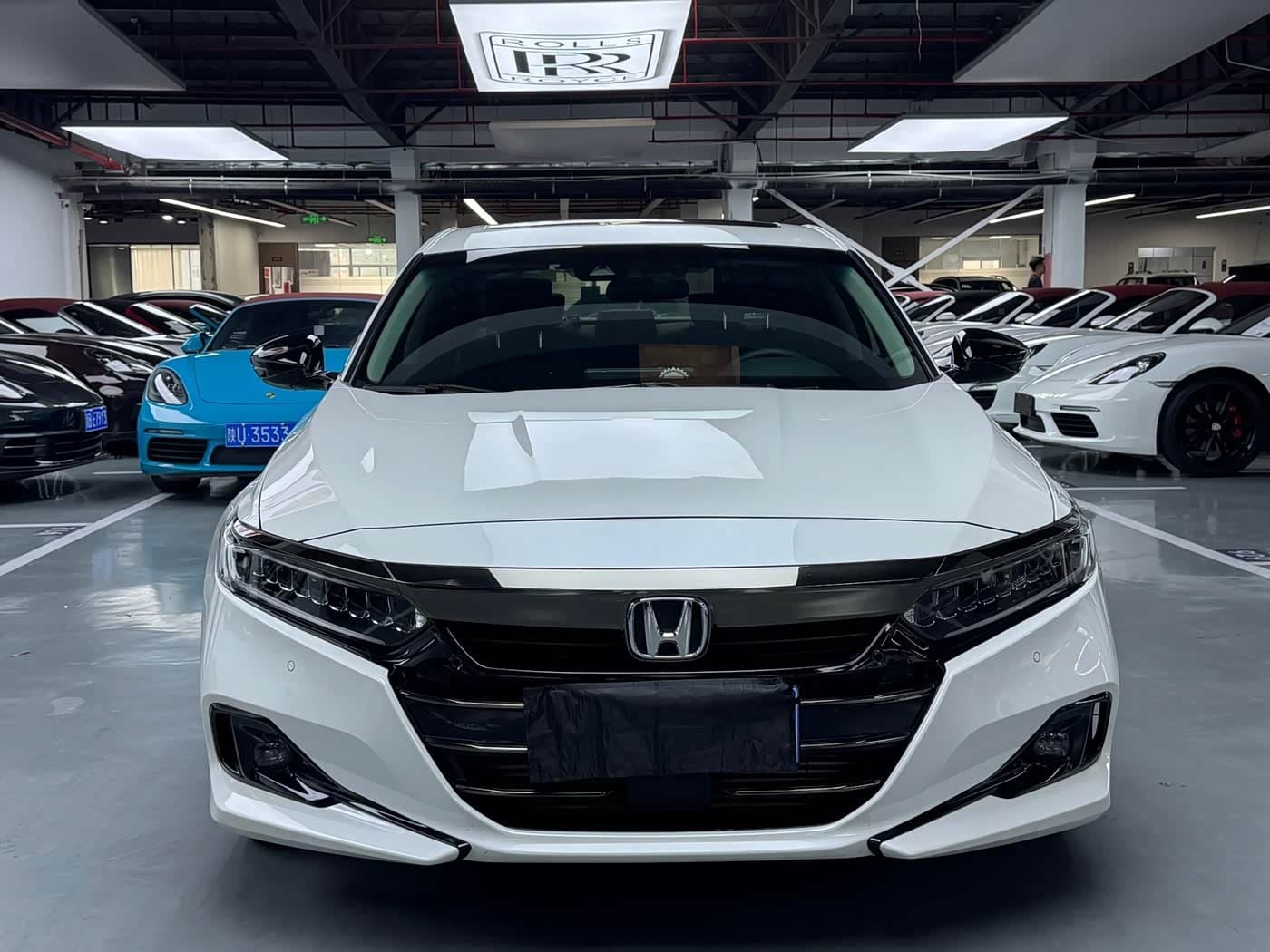 2021 Honda Accord White, 20,000 km, China export – photo 2