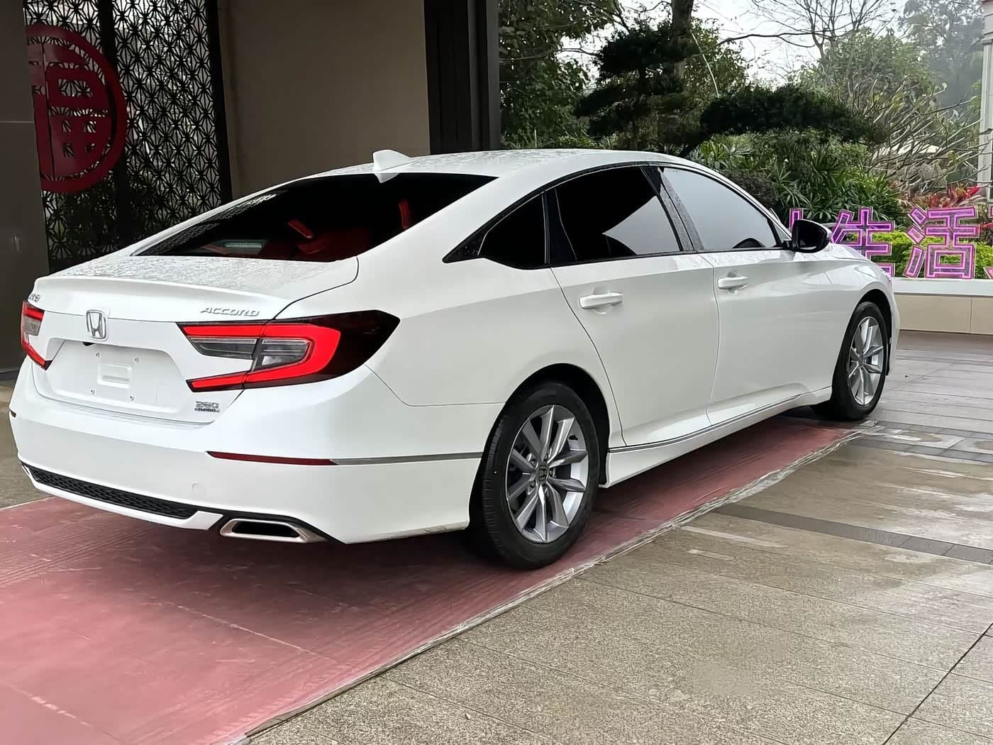 2021 Honda Accord White, 30,000 km, China export – photo 7
