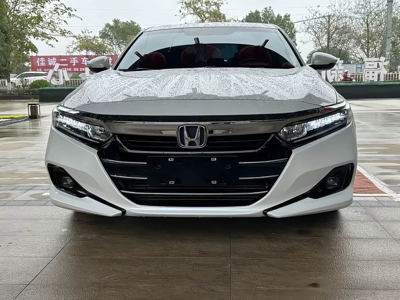 2021 Honda Accord White, 30,000 km, China export – photo 2