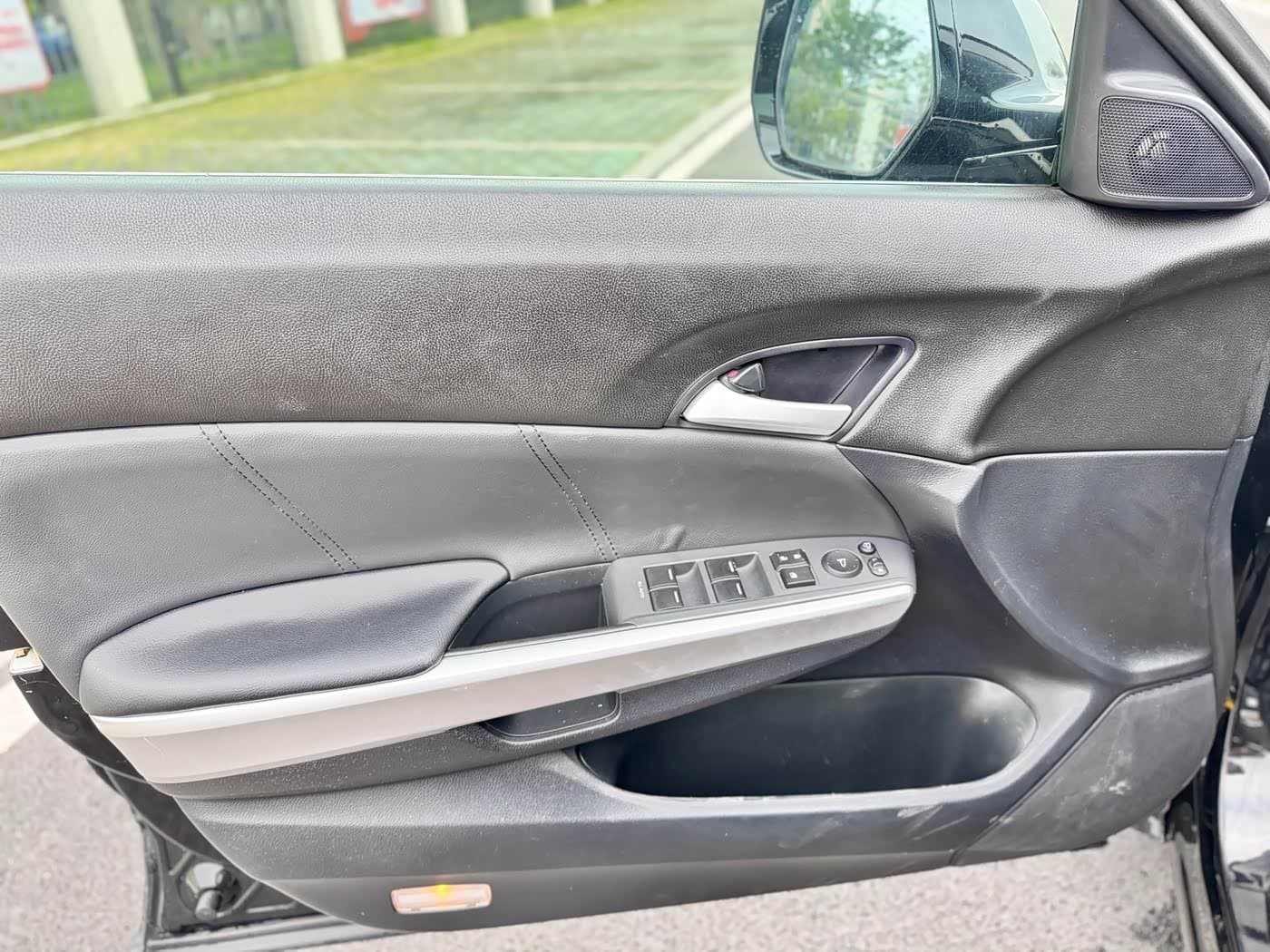 2015 Honda Crosstour Black, 136,000 km, China export – photo 7