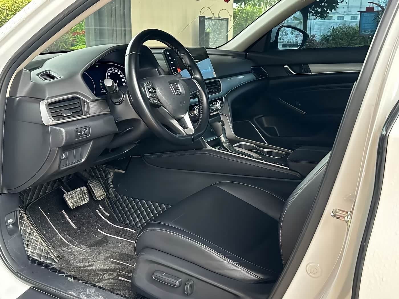 2021 Honda Accord White, 30,000 km, China export – photo 4