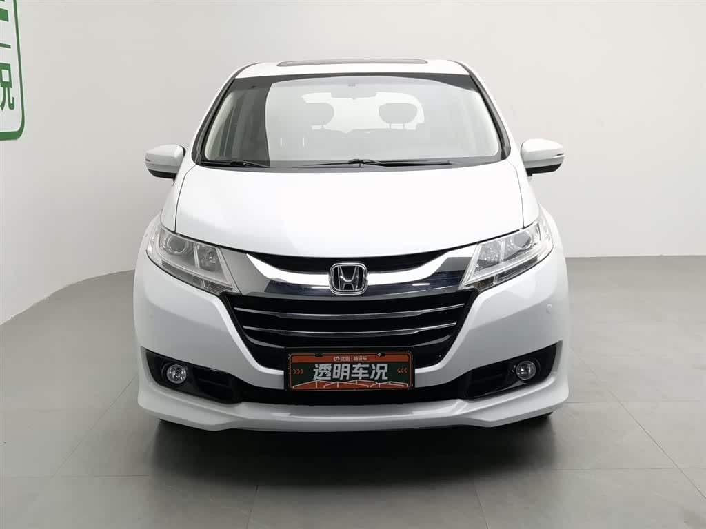 2017 Honda Odyssey White, 132,300 km, China export – photo 3
